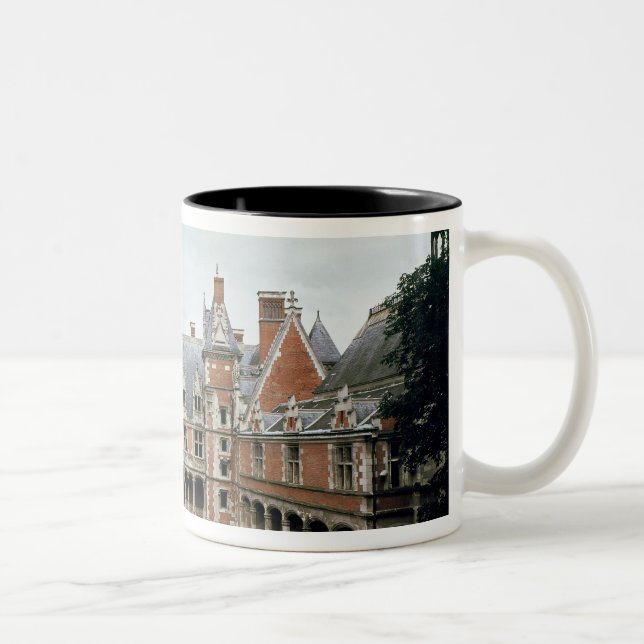 Fassade des Flügels Louis XII, 1498-1503 Zweifarbige Tasse (Rechts)