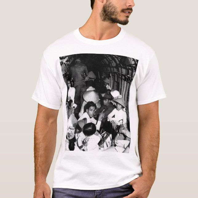 Fassungslos durch die Lasterhaftigkeit eines Viet T-Shirt (Vorderseite)