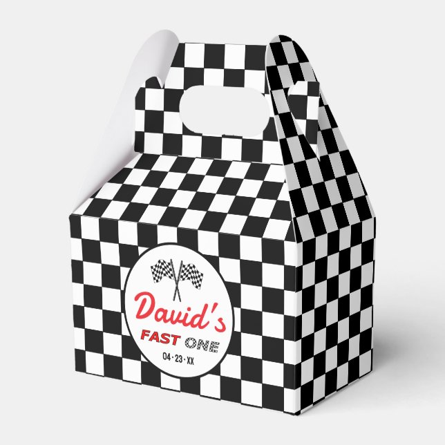 Fast ONE | Black White Race Car Flags Birthday  Geschenkschachtel (Vorderseite)