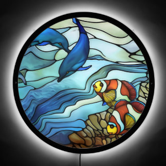 Faux-Buntglas-Clownfische und Delfine