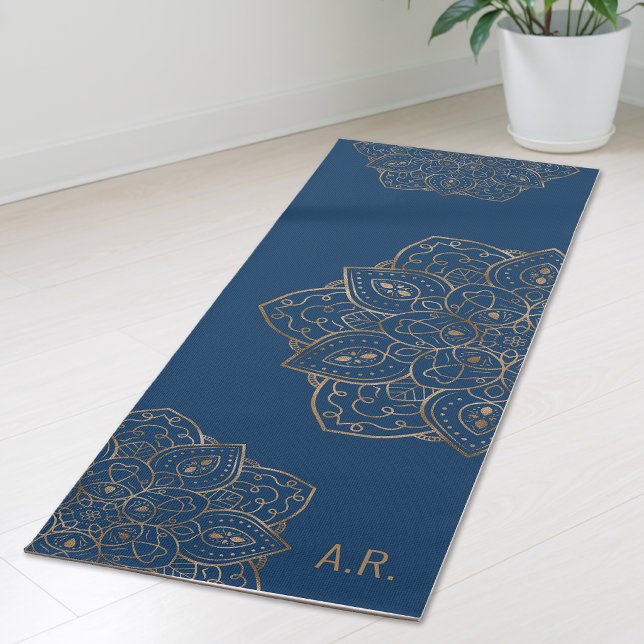 Faux Gold Foil On Dark Blue Mandala With Initials Yogamatte (Von Creator hochgeladen)
