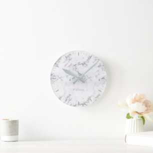 Faux-Lichtweißer Marmorstein-Look und Text Runde Wanduhr
