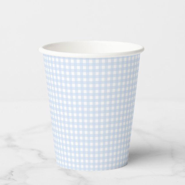 Faye und Lauren Pastel Blue Gingham Pappbecher (Vorderseite)