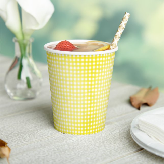 Faye Yellow Gingham Paper Cups Pappbecher (In Situ)