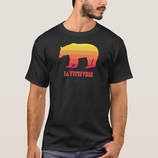 Fayetteville Arkansas Rainbow Bear T-Shirt (Vorderseite)