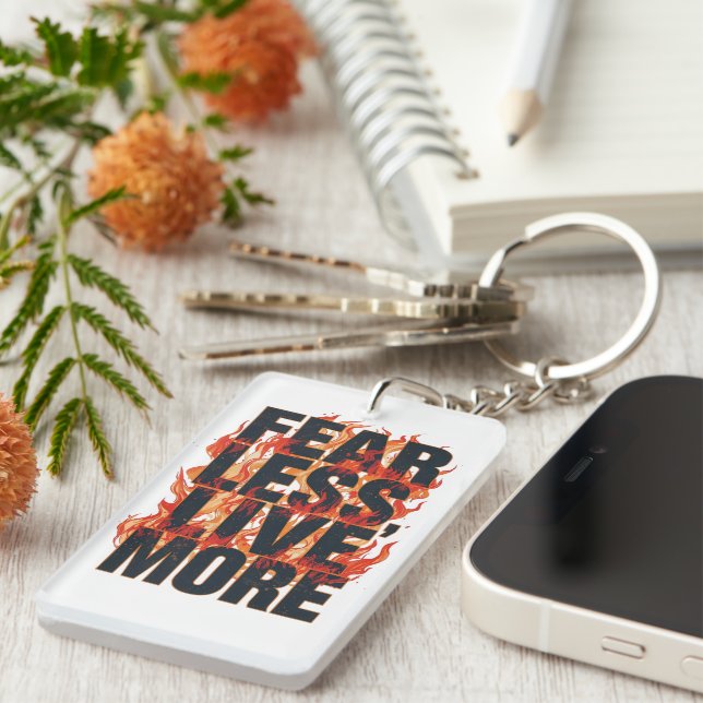 "Fear Less, Live More" Inspirational Quote Schlüsselanhänger (Vorderseite rechts)