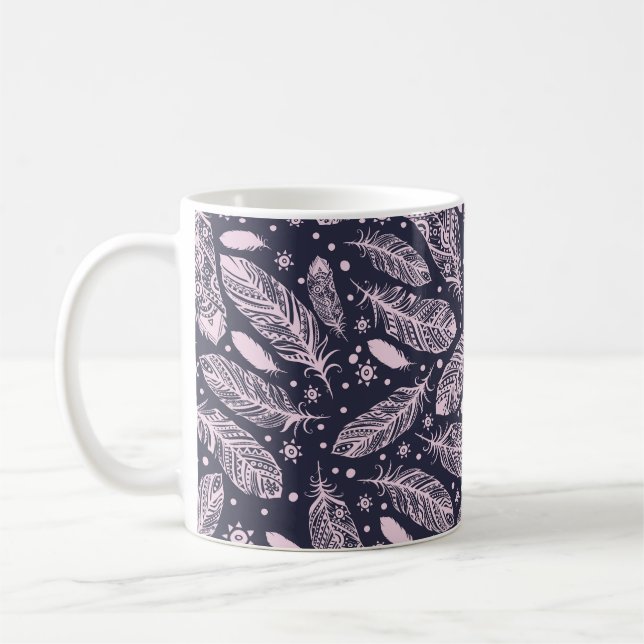 Feathery Fantasy: Romantische Musterkreation Kaffeetasse (Links)
