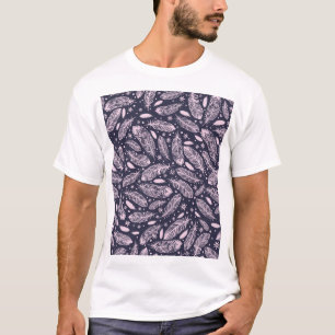 Feathery Fantasy: Romantische Musterkreation T-Shirt