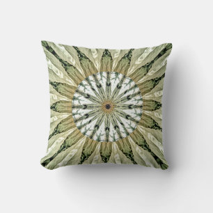 Feathery Gray Throw Kissen