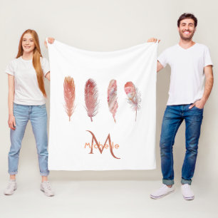 Federn in Rosa und Korallen auf mit Monogramm Fleecedecke