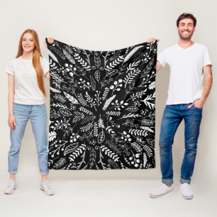 Federn und Farne in Schwarz und Weiß Fleecedecke