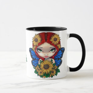 Fée de tournesol avec la tasse de tournesols