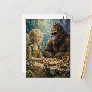 Fee und ein Sasquatch-Pizza-Date im Wald Postkarte