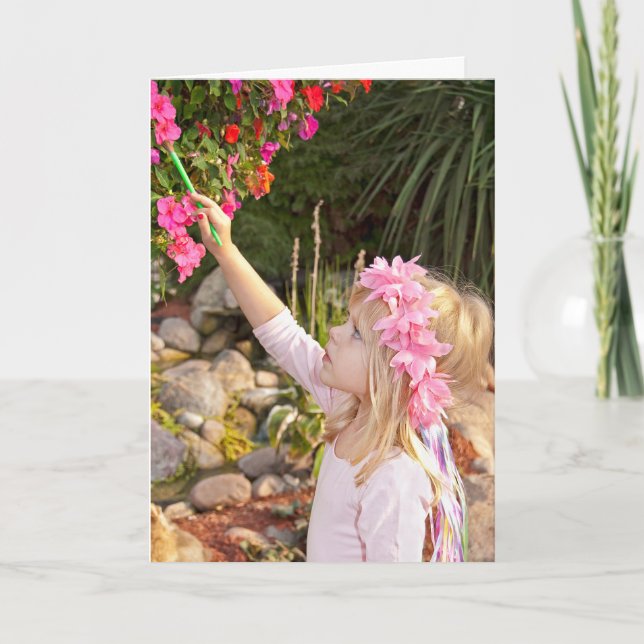 Feenmädchen malt eine Blume Karte (Vorderseite)