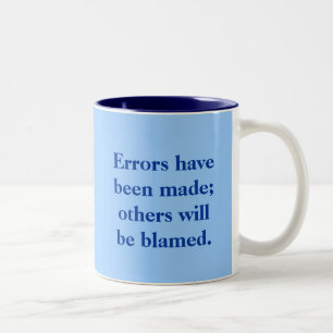 Fehler sind gemacht worden; andere werden getadelt zweifarbige tasse