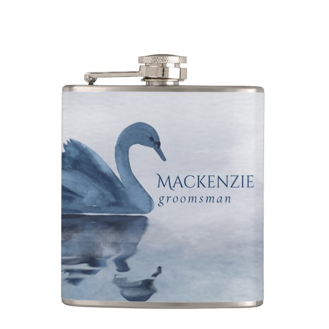 Fehlsichtigkeit | Dusty Blue Swan Trauzeuge Flachmann (Vorderseite)