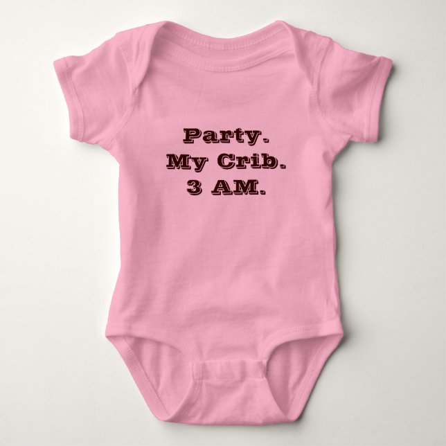 Feier. Mein Grill. 03.00 Uhr Baby Strampler (Vorderseite)