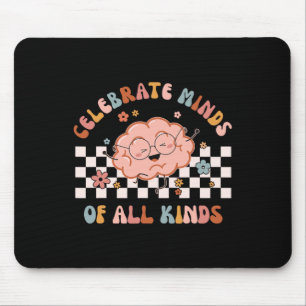 Feiere alle Arten von Köpfen T-Shirt Neurodiversit Mousepad