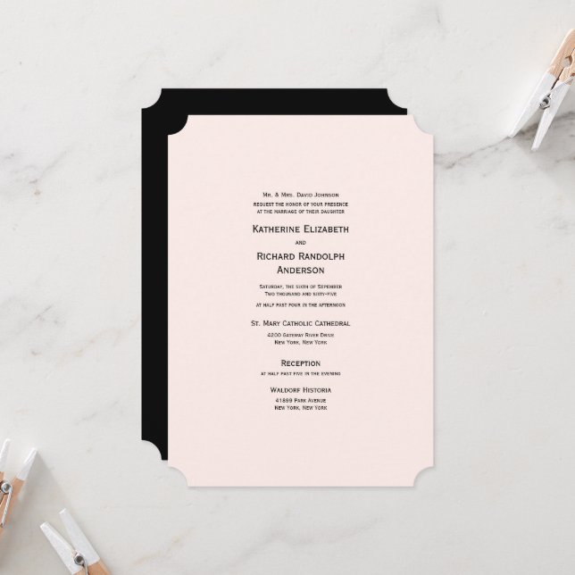Feierliche und elegante Blush & Black Ticket Hochz Einladung (Vorderseite/Rückseite Beispiel)