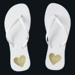 Feiern der Liebe mit personalisiertem Goldherz Flip Flops<br><div class="desc">Für ein verheiratetes Paar,  ein romantisches Design mit ihren Initialen (Mr   Mrs.) in einem grafischen Imitat goldenes Herz auf Weiß...  um allen Ihren Hochzeitsplanungen Komfort und Leichtigkeit zu bringen...  perfekt zum Tragen vor und nach der Hochzeit.</div>