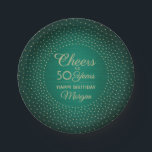 Feiern jedes Jahr Geburtstag Confetti Green Gold 5 Pappteller<br><div class="desc">Mit diesen stilvollen Tellern aus grünem und goldenem Papier fügen Sie eine elegante personalisierte Touch zu den Geburtstagsgeschmücken hinzu. Design verfügt über moderne Skriptkalligraphie-bearbeitbare "Cheers to 50 Years" und Folie Look Konfetti Punkte auf einem waldgrünen Imitat gebürstet Edelstahl Hintergrund. Bitte beachten Sie, dass Gold gedruckt ist, nicht metallische Folie. Diese...</div>