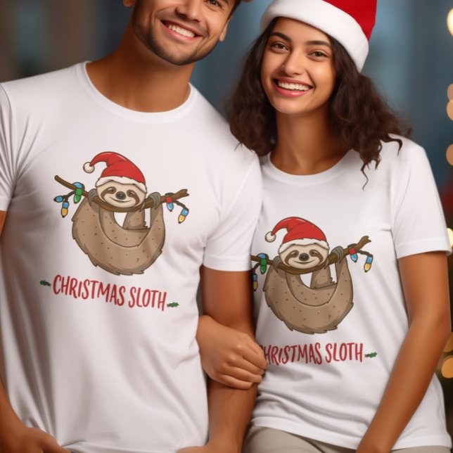 Feiern Sie den Geist von Christmas Happy Sloth T-Shirt (Von Creator hochgeladen)