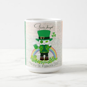 Feiern Sie den St. Patrick's Day mit einer glückli Kaffeetasse