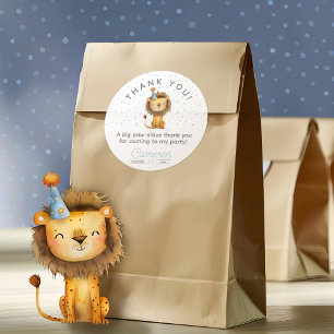 Feiern Sie mit einem Roar! Jungs Löwe zum Geburtst Runder Aufkleber