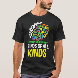 Feiern Sie Neurodivergenz von allen Freundinnen T-Shirt