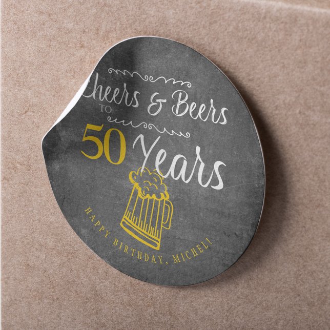 Feiern und Biere bis 50 Jahre Typografie Geburtsta Runder Aufkleber (Von Creator hochgeladen)