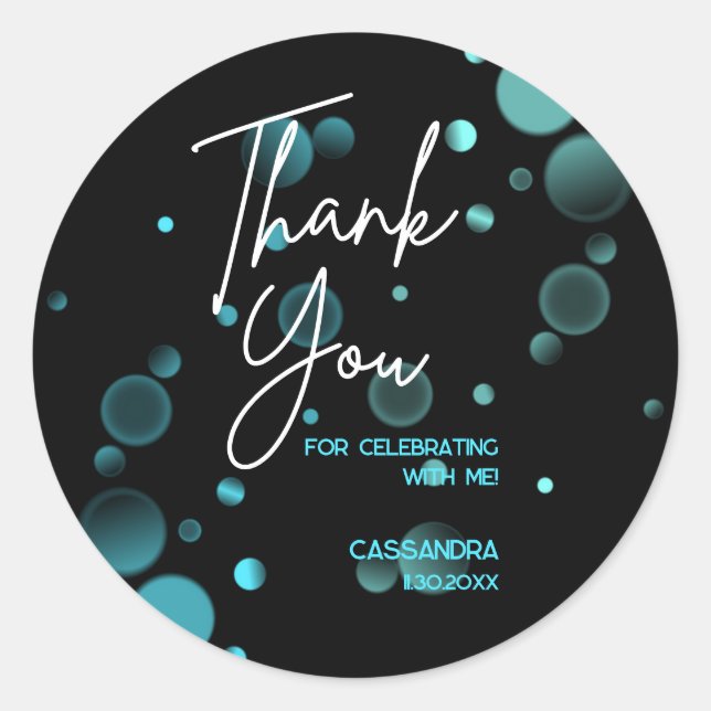 Feiern wir Blue Bokeh Gradient Black Birthday Runder Aufkleber (Vorderseite)