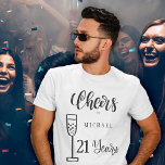 Feiern zu jedem Alter Männer Jahre Typografie Gebu T-Shirt<br><div class="desc">Herzlich willkommen auf 21 Jahre Mann Name Geburtstag T - Shirt mit trendig gebürstete handgeschriebene Typografie Drehbuch und eine Champagner Flöte..               ,  leicht mit Namen und Alter zu personalisieren.</div>
