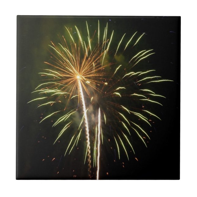 Feiern zum grünen und goldenen Feuerwerk Fliese (Vorderseite)