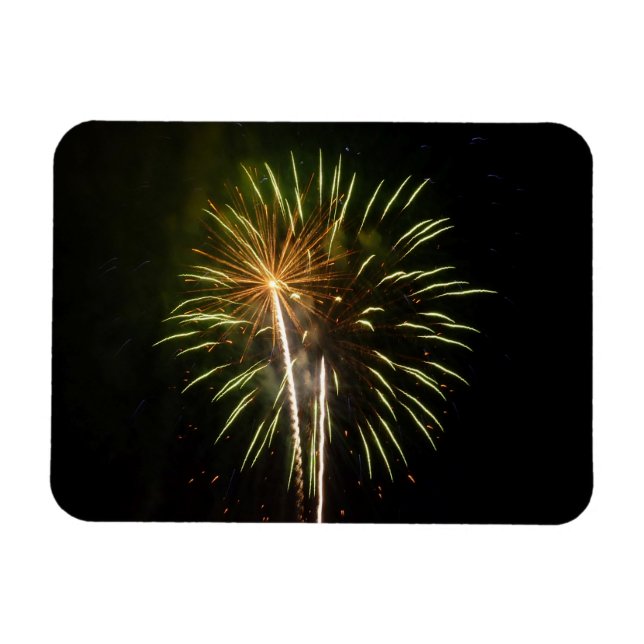 Feiern zum grünen und goldenen Feuerwerk Magnet (Horizontal)