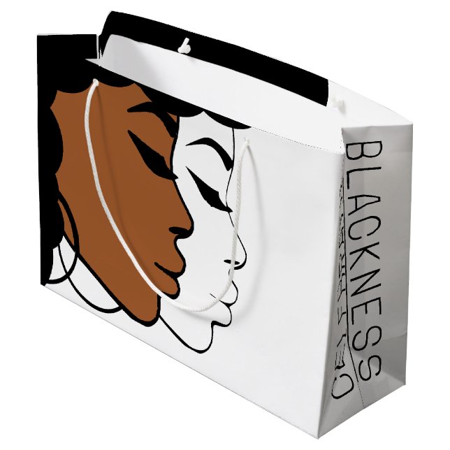 Feiernde Blackness Große Geschenktüte (Rückseite Schrägansicht)
