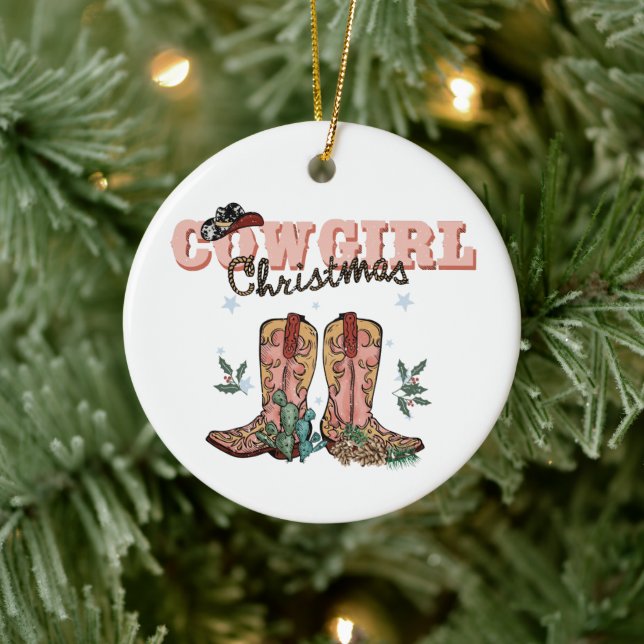 Feierndes Cowgirl Weihnachten hinzufügen Stimmung  Keramik Ornament (Baum)