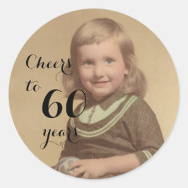 Feiert bis 60 Jahre! Klassischer Rundaufkleber Runder Aufkleber