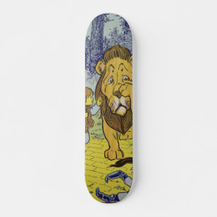 Feige Löwe Wizard von Oz Buchseite Skateboard