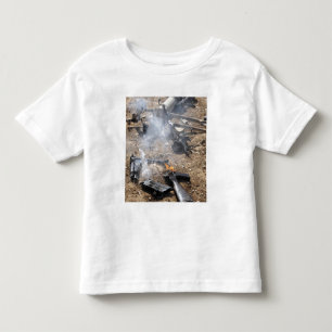 Feindwaffen werden cool kleinkind t-shirt