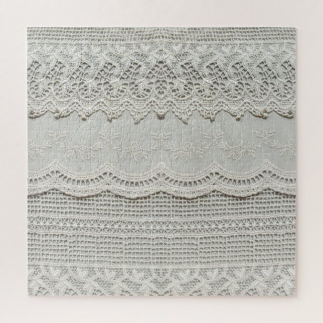Feine weiße Spitze, textil nah-up. (Vertikal)