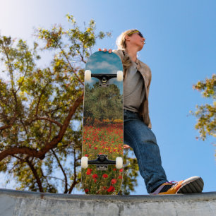 Feld mit Blume und Bäumen Skateboard