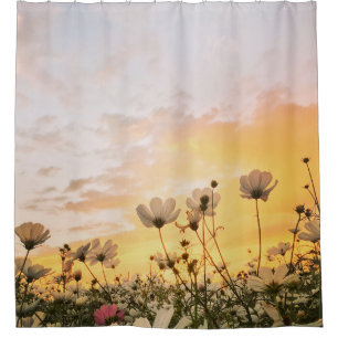 Feld mit Blumen Duschvorhang