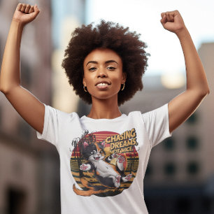 Feline Elegance Leaping Träume nicht Mäuse T-Shirt