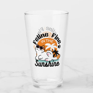 Feline Fine in the Sunshine - Entspannte Tropenkat Glas