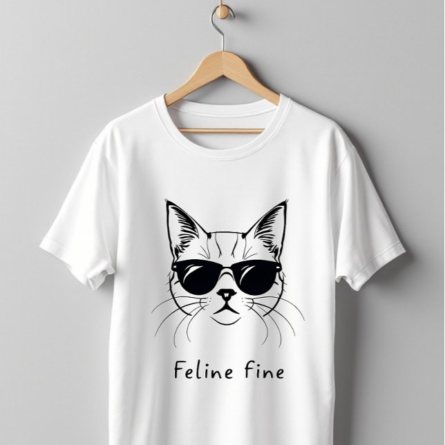 Feline Fine T-Shirt (Von Creator hochgeladen)