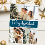 Feliz Navidad Foto Collage Feiertagskarte<br><div class="desc">Diese fantastische 3-Foto-Urlaubskarte mit "Feliz Navidad!" in einem modernen Script-Schriftart und Ihr Familienname und Jahr in einem sauberen,  klassischen Schriftart,  sowohl in Weiß als auch aquamarin mit einem passenden Rücken,  ist ideal für den Versand an Ihre Familie und Freunde. Jeder wird Liebe bekommen neue Fotos Ihrer Familie!</div>