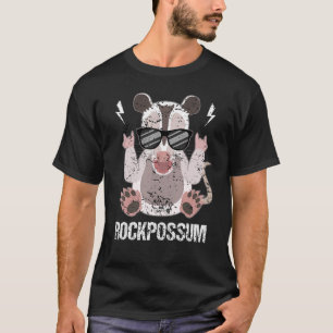 Felsbeutler Opossum Mit Sonnenbrille Zeigt Rockhan T-Shirt