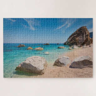 Felsen am Strand Cala Mariolu auf Sardinien, Itali