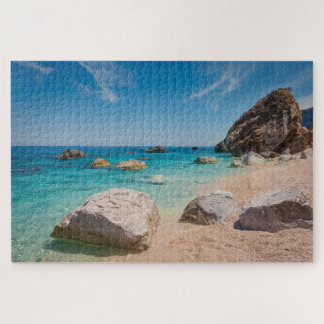 Felsen am Strand Cala Mariolu auf Sardinien, Itali