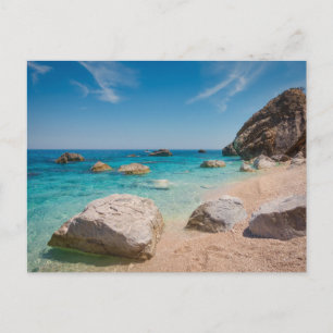 Felsen am Strand Cala Mariolu auf Sardinien, Itali Postkarte